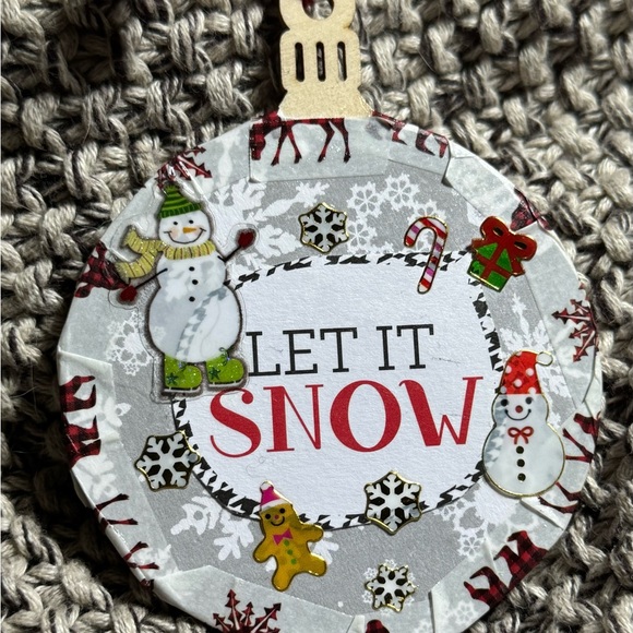 A Set of 4 New Unique Handmade 2.75”x2.75” Wooden Christmas Tree Ornaments $32 - Picture 8 of 12